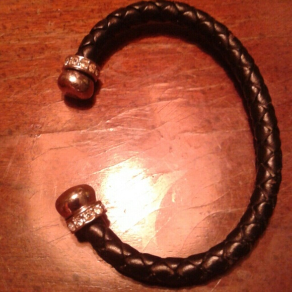 Premier Design black Leather cuff bracelet - Picture 8 of 8